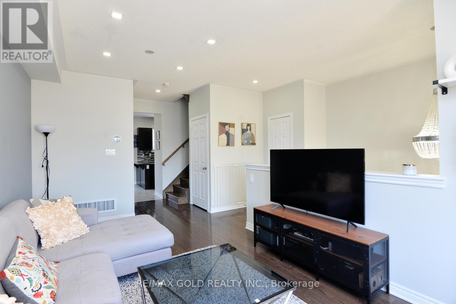 22 Cloudburst Road, Brampton, Ontario  L7A 0B5 - Photo 6 - W12191747