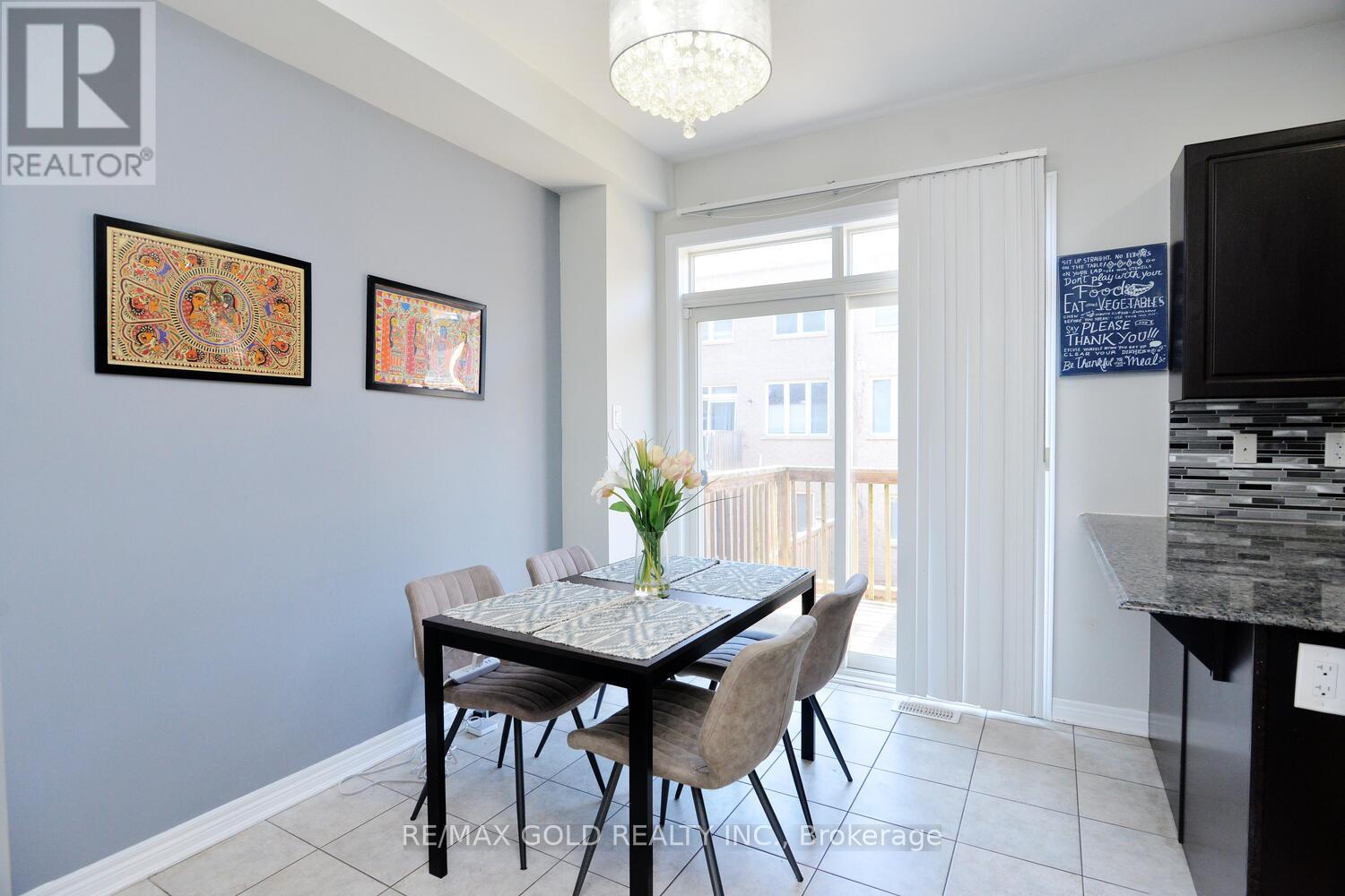 22 Cloudburst Road, Brampton, Ontario  L7A 0B5 - Photo 7 - W12191747