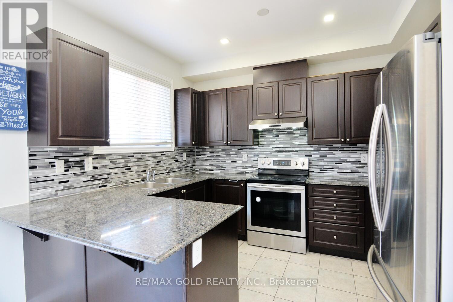 22 Cloudburst Road, Brampton, Ontario  L7A 0B5 - Photo 8 - W12191747