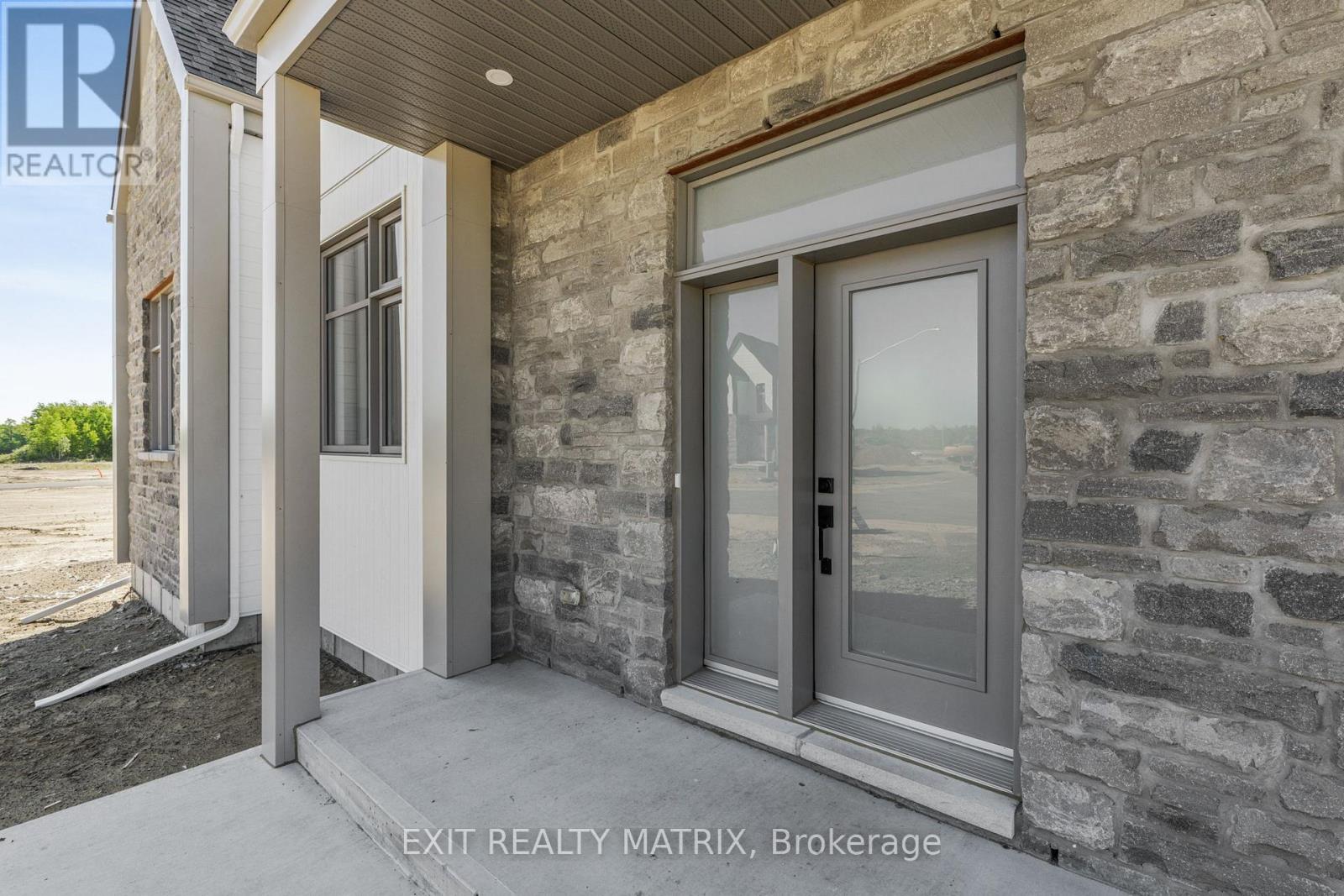 27 Mayer Street, The Nation, Ontario  K0A 2M0 - Photo 2 - X12167527