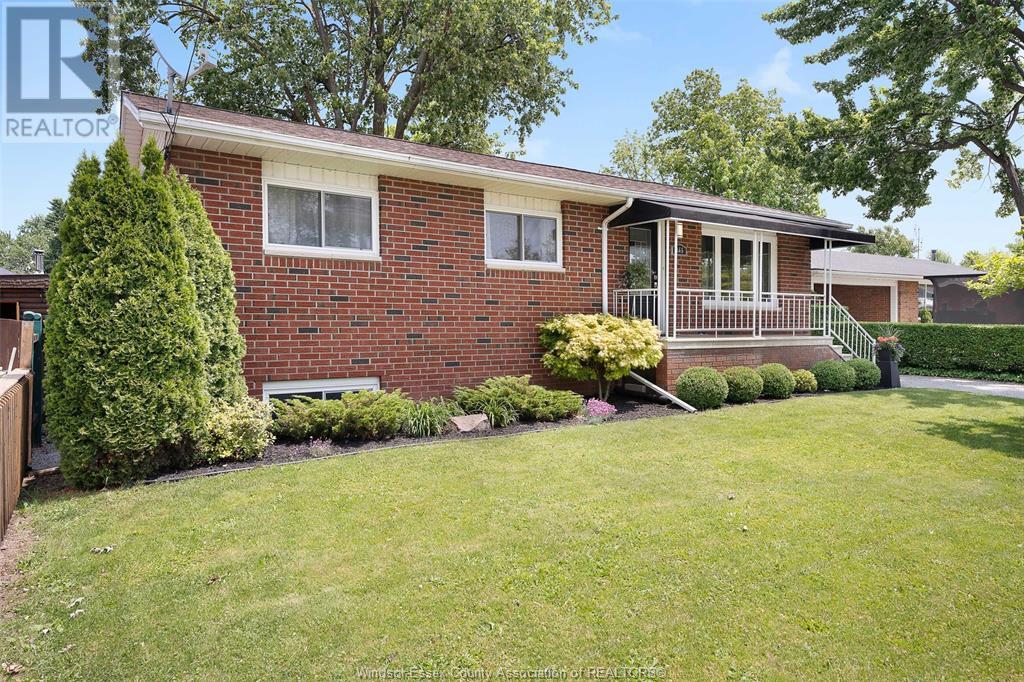 165 Thomas Street, Essex, Ontario  N8M 2G2 - Photo 3 - 25013923