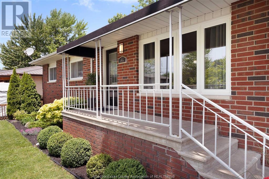 165 Thomas Street, Essex, Ontario  N8M 2G2 - Photo 4 - 25013923