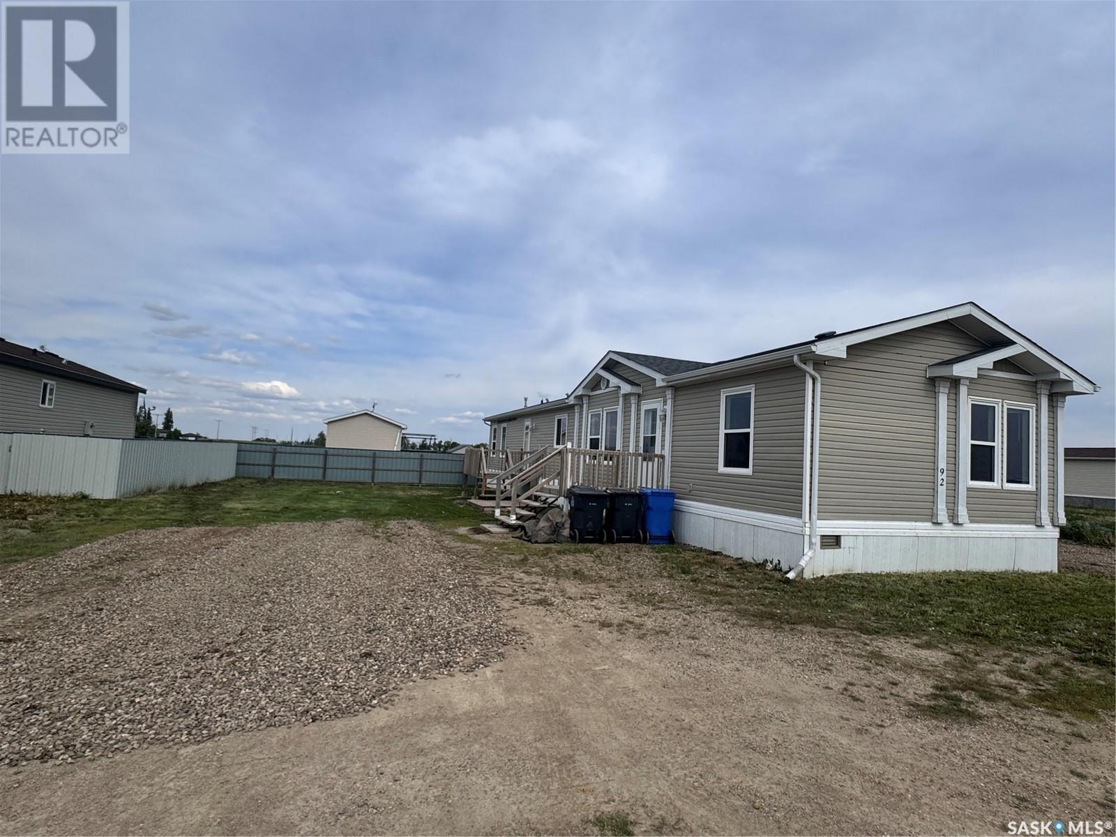 Property at 92 Foord CRESCENT image 1