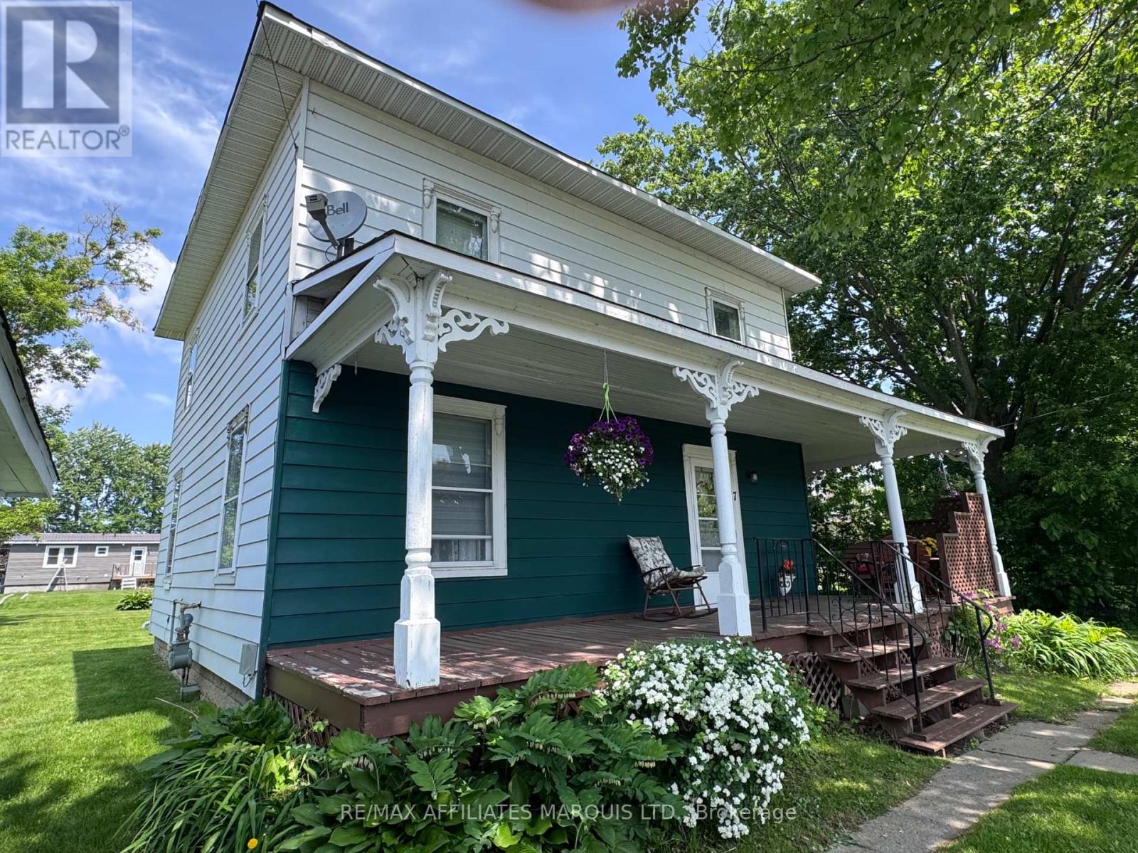 7 Spruce Street, South Glengarry, Ontario  K0C 1N0 - Photo 1 - X12081184