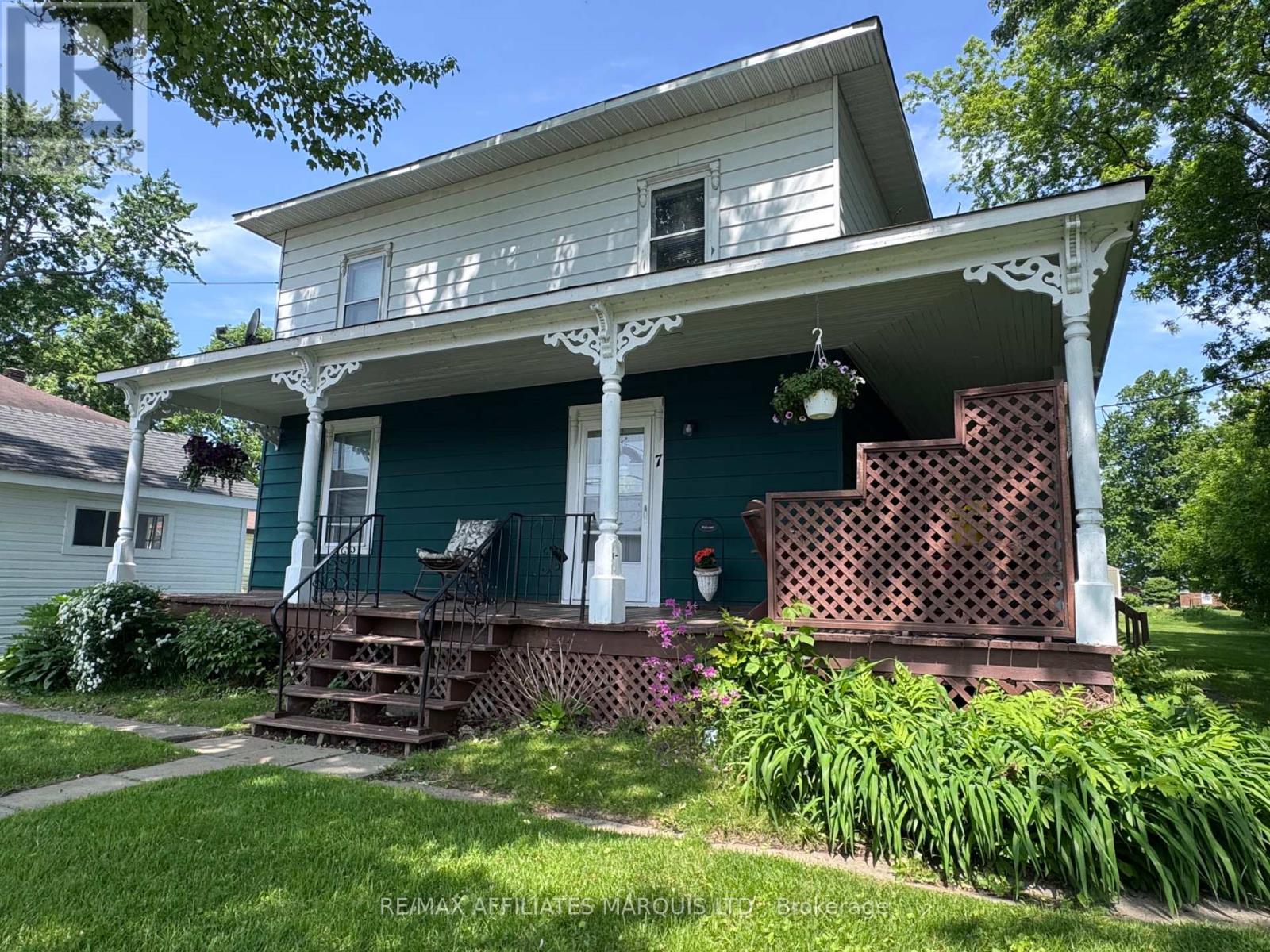 7 Spruce Street, South Glengarry, Ontario  K0C 1N0 - Photo 2 - X12081184