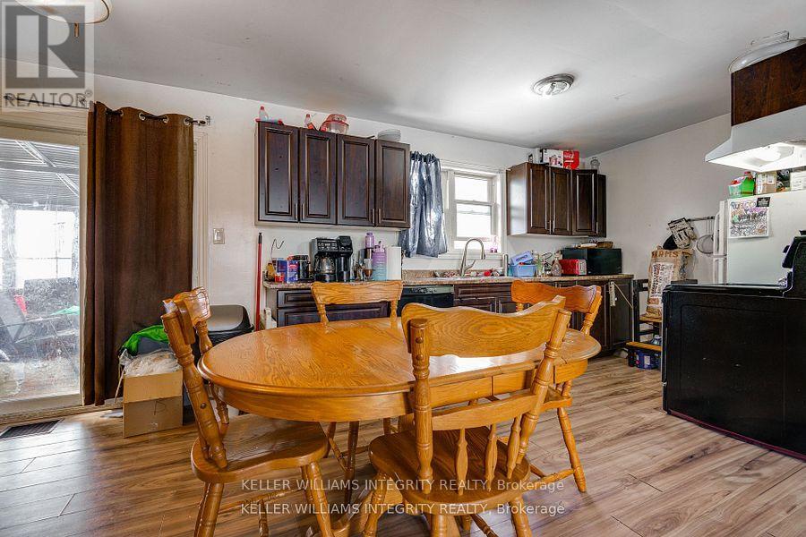 1204-1206 Caswell Crescent, Cornwall, Ontario  K6J 4V6 - Photo 4 - X12189667
