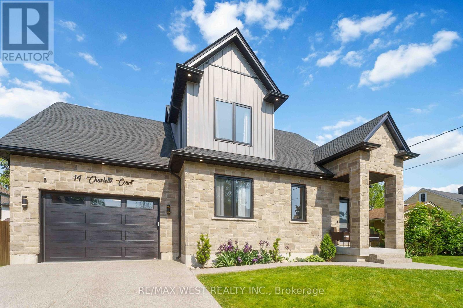 14 Charlotte Court, Welland (Prince Charles), Ontario  L3C 1P5 - Photo 1 - X12191720