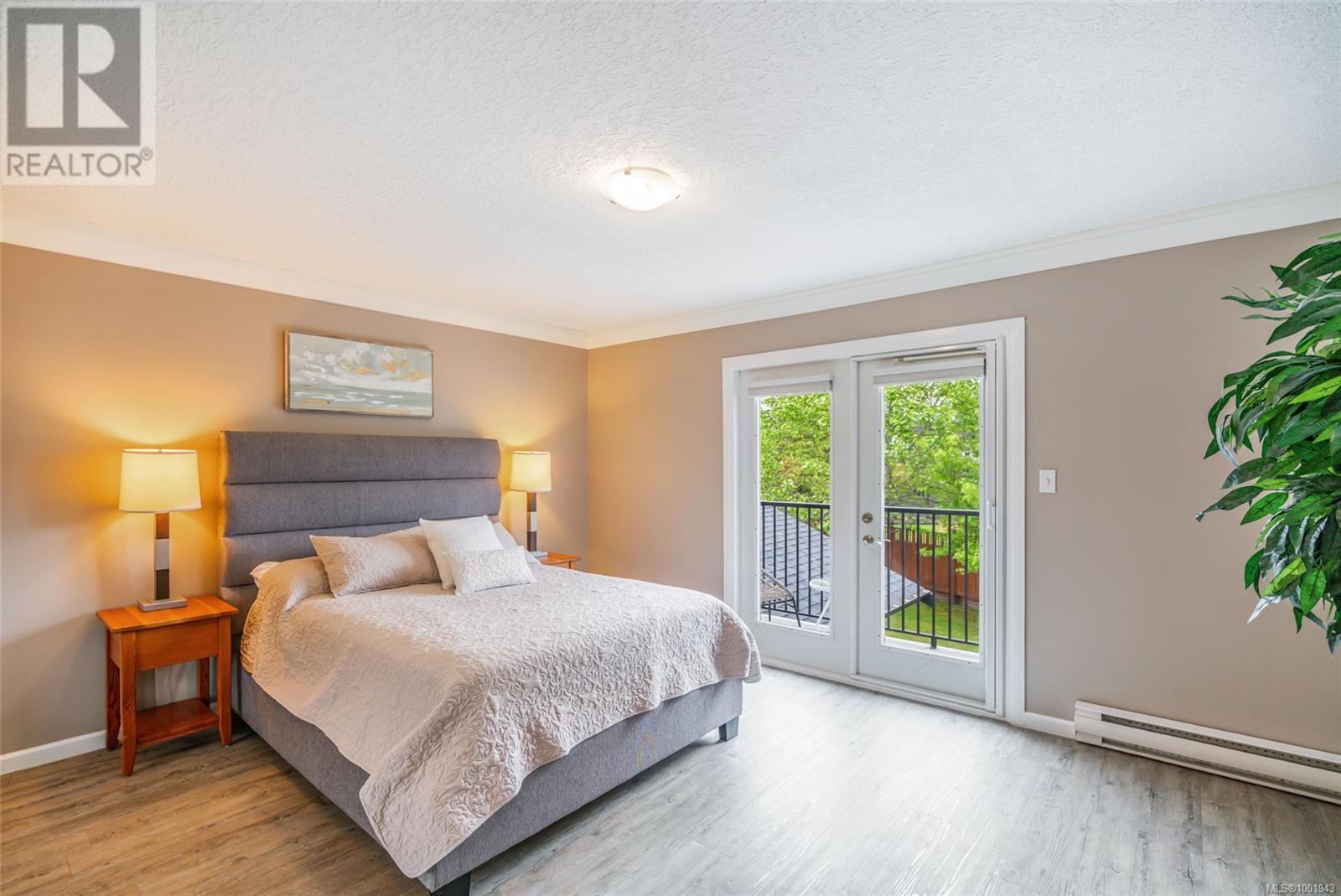 Property at 510 Harnish Ave image 3
