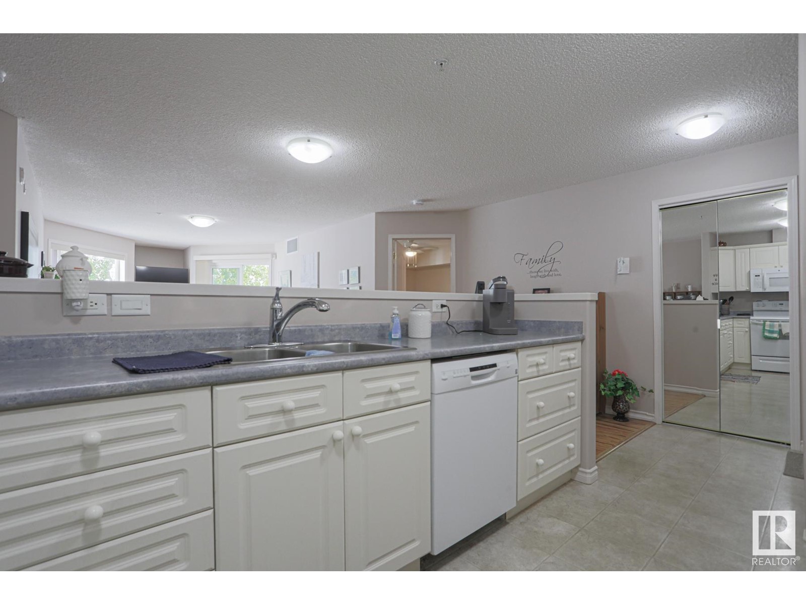 Property at #202 51 Eldorado DR NW image 4