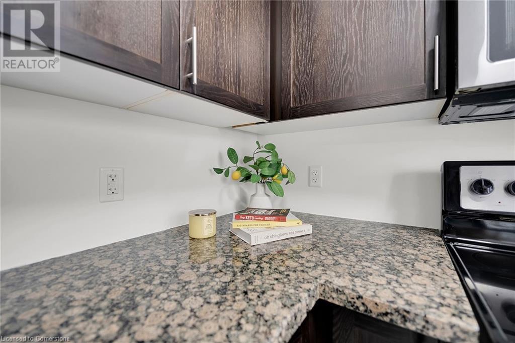 35 Hays Boulevard Unit# 11, Oakville, Ontario  L6H 0J1 - Photo 16 - 40736572