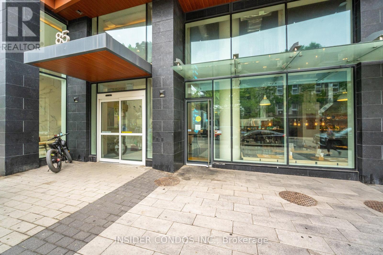 4016 - 85 Wood Street, Toronto, Ontario  M4Y 0E8 - Photo 2 - C12191805