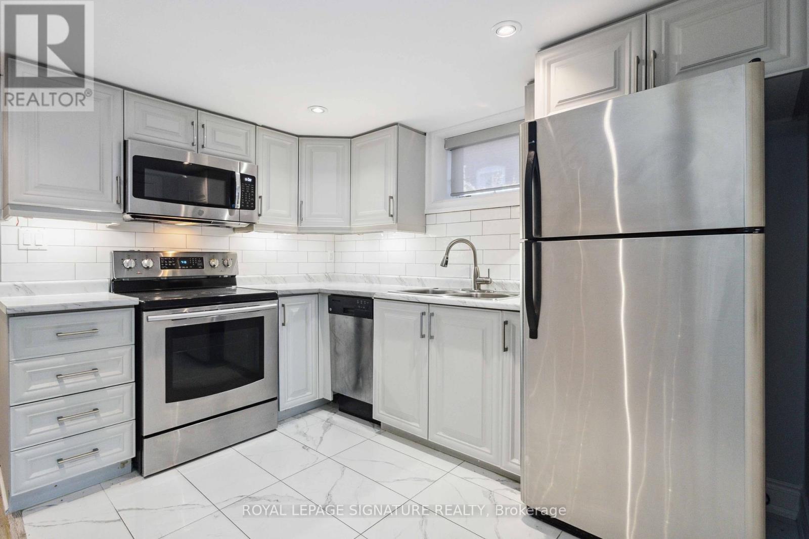Lower - 78 Sloane Avenue, Toronto, Ontario  M4A 2A7 - Photo 4 - C12191842