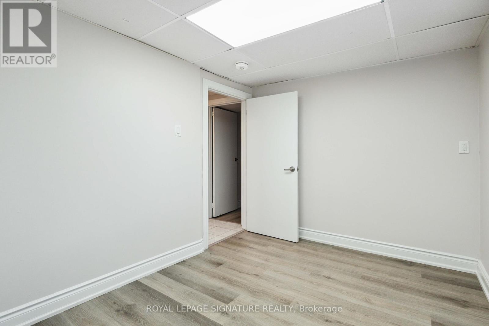 Lower - 78 Sloane Avenue, Toronto, Ontario  M4A 2A7 - Photo 9 - C12191842