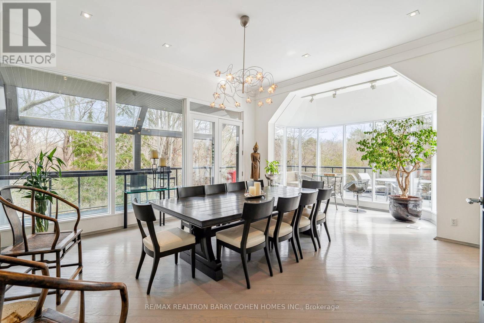 18 Timberglade Court, Toronto (Bridle Path-Sunnybrook-York Mills), Ontario  M2L 2Y2 - Photo 15 - C12191946
