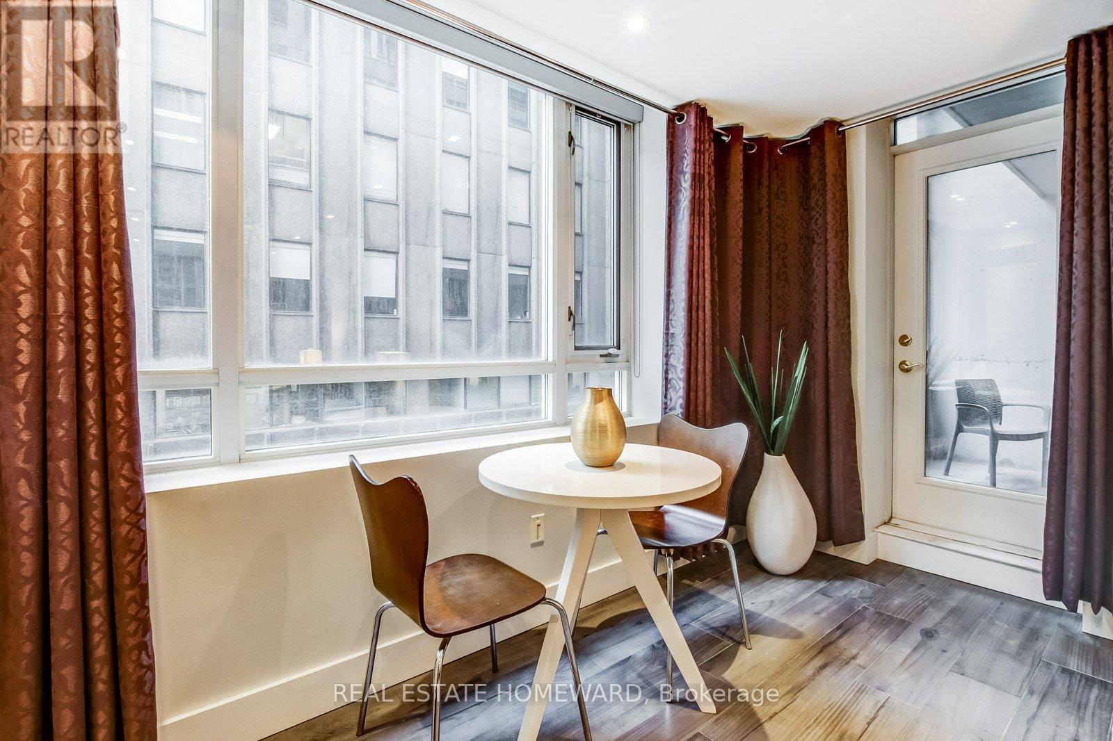 301 - 80 Cumberland Street, Toronto, Ontario  M5R 3V1 - Photo 11 - C12191976