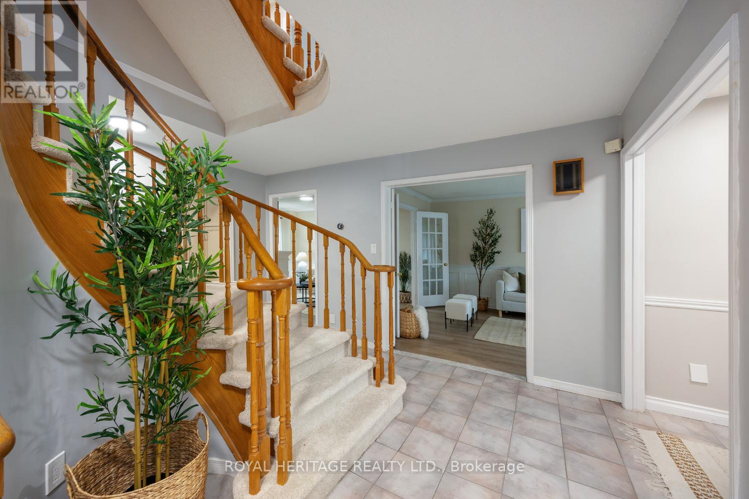 1534 Silver Spruce Drive N, Pickering (Liverpool), Ontario  L1V 5H7 - Photo 4 - E12191877