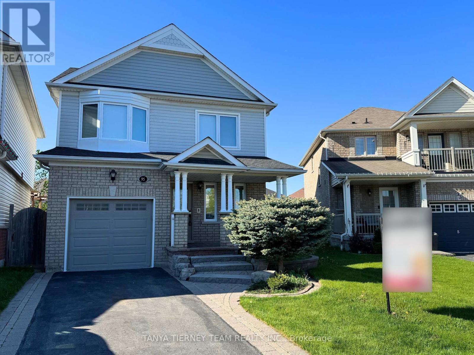95 Brownridge Place, Whitby, Ontario  L1P 1W1 - Photo 2 - E12191899