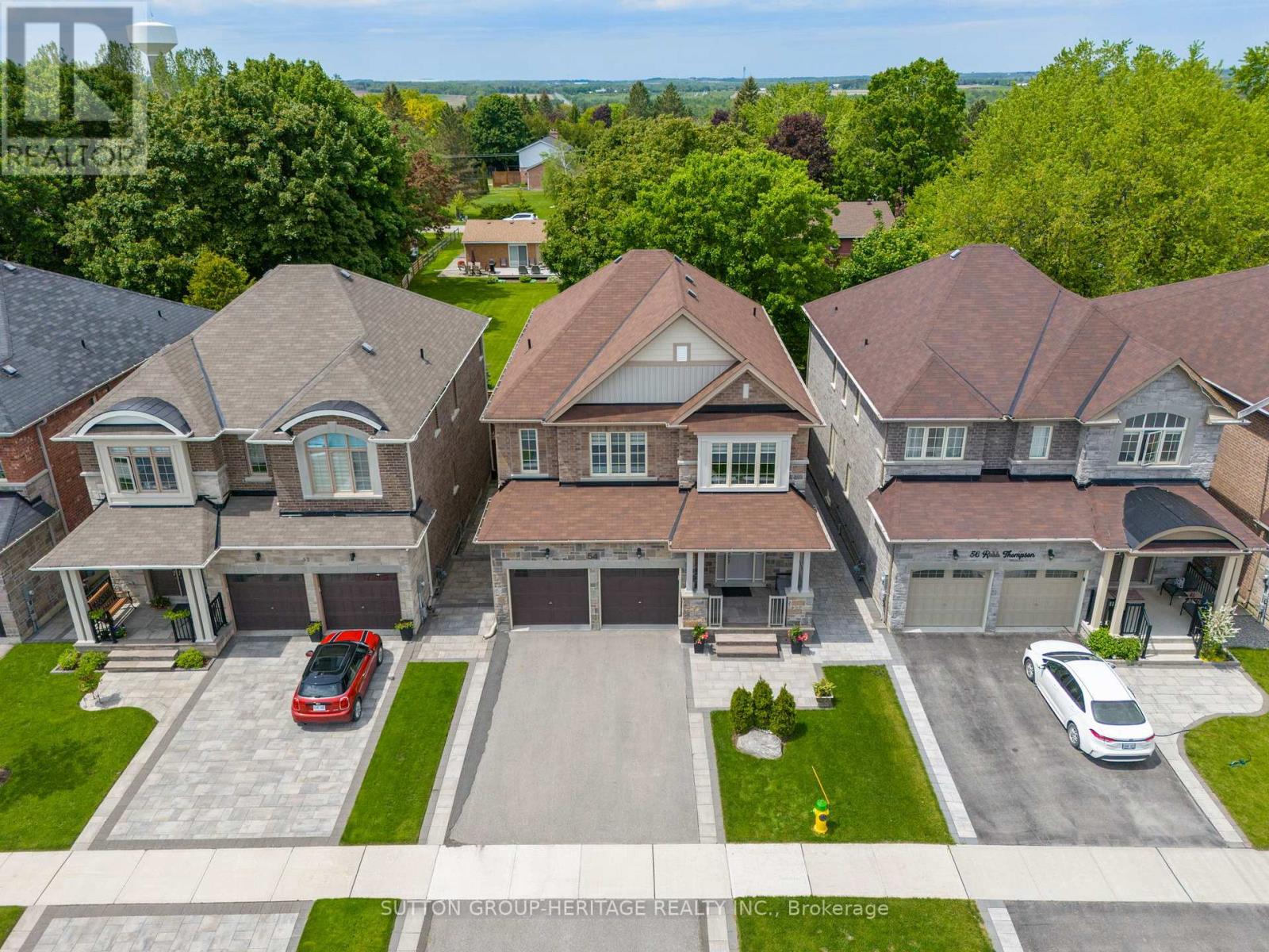 54 Robb Thompson Road, East Gwillimbury, Ontario  L0G 1M0 - Photo 1 - N12186502