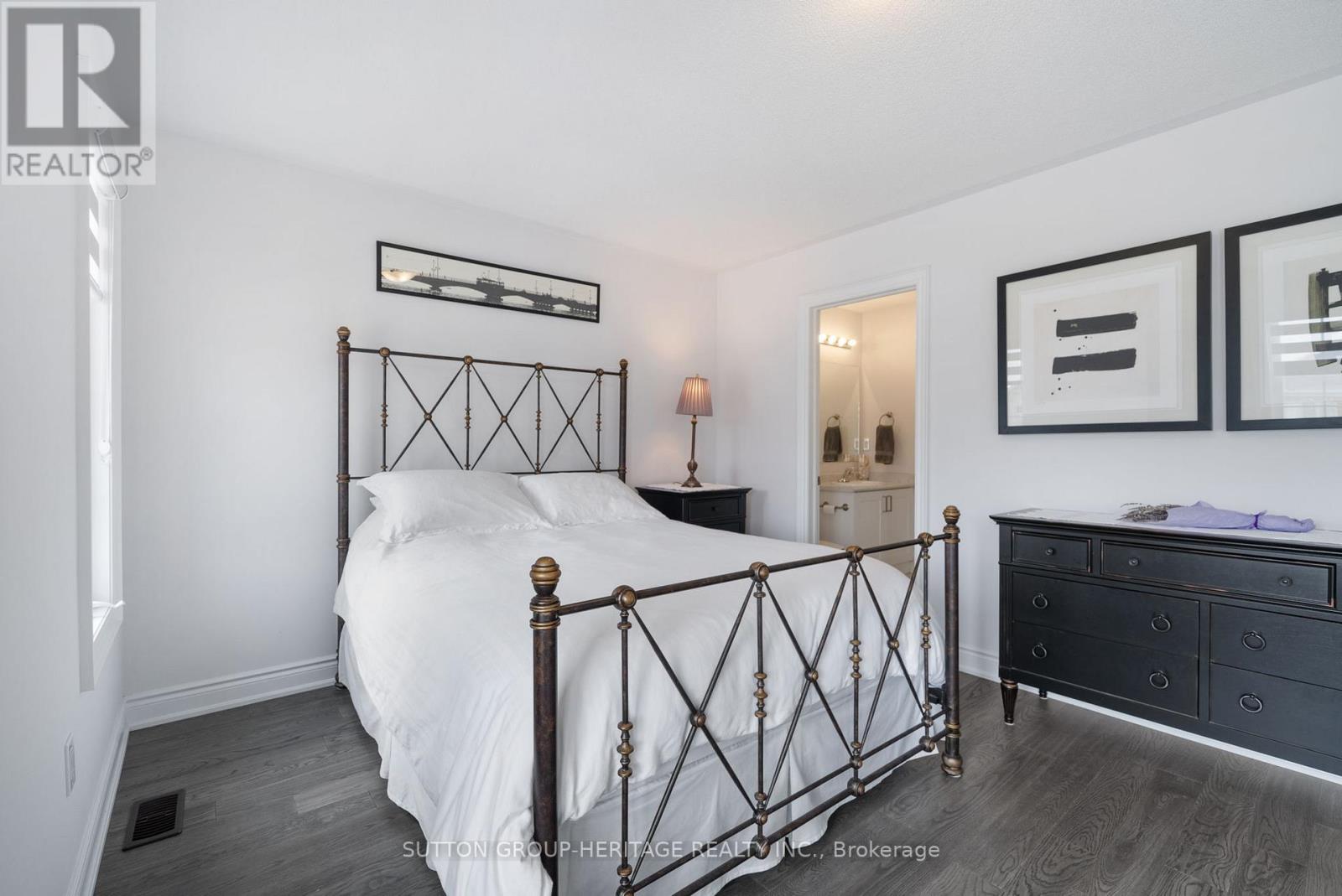 54 Robb Thompson Road, East Gwillimbury, Ontario  L0G 1M0 - Photo 34 - N12186502