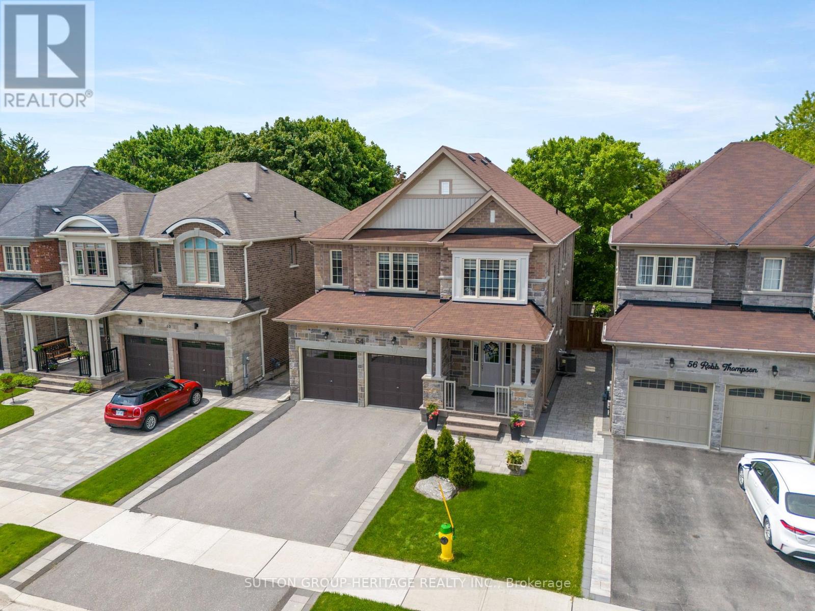 54 Robb Thompson Road, East Gwillimbury, Ontario  L0G 1M0 - Photo 4 - N12186502