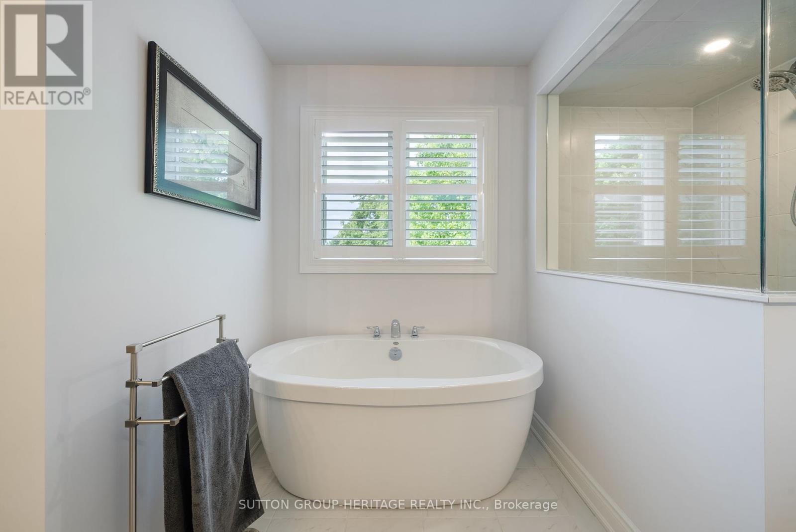 54 Robb Thompson Road, East Gwillimbury, Ontario  L0G 1M0 - Photo 31 - N12186502