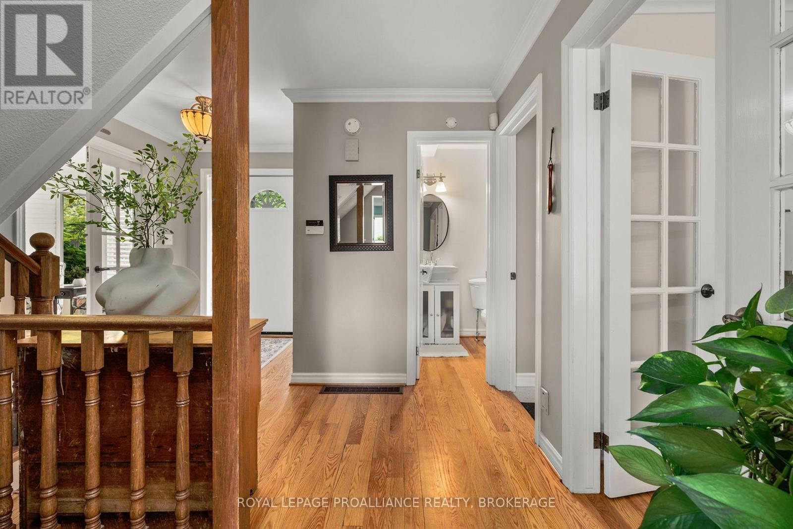 11 Glenwood Court, Kingston (Central City West), Ontario  K7M 7G1 - Photo 12 - X12192114