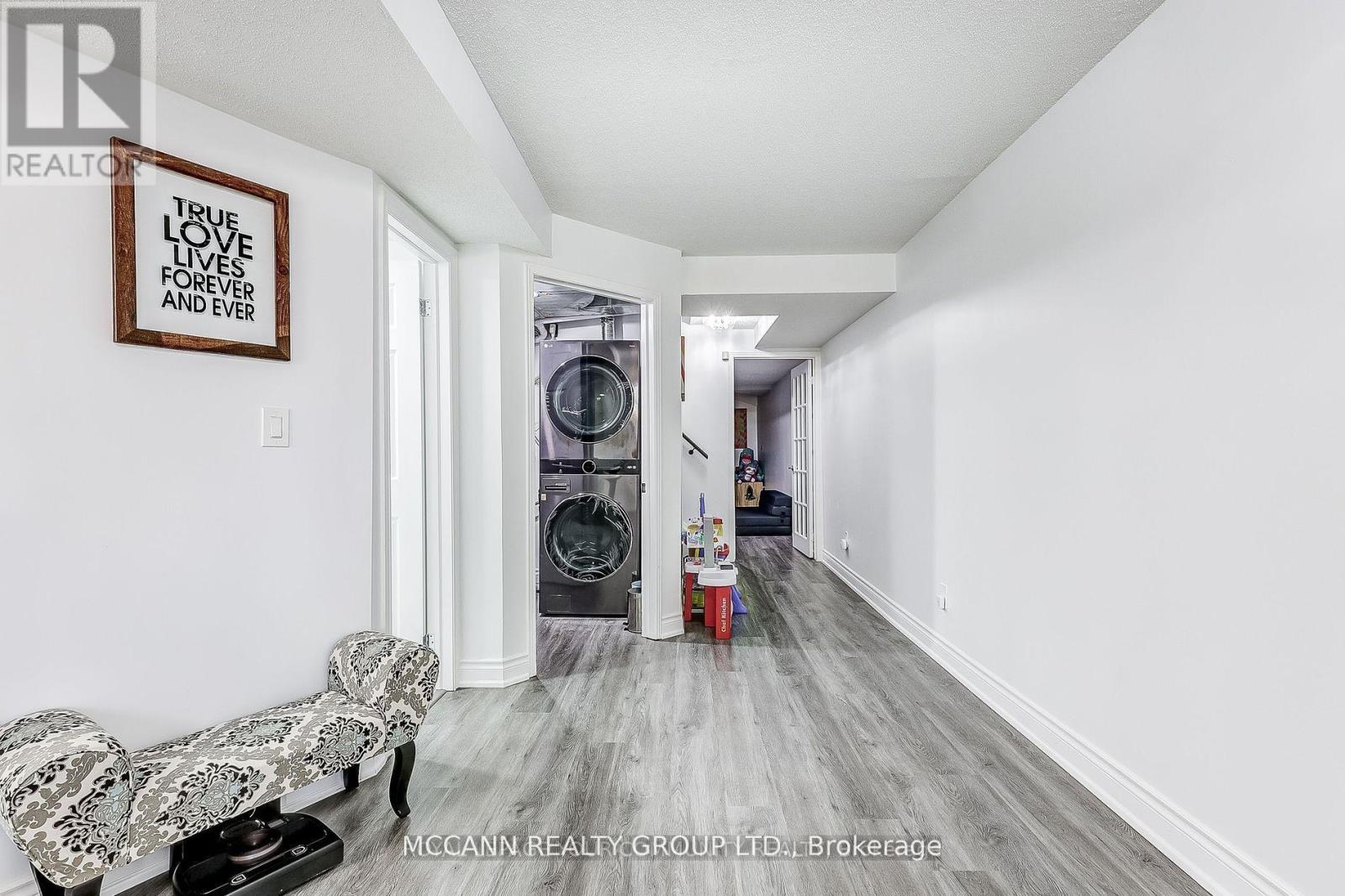 93 Revelstoke Crescent, Richmond Hill (Langstaff), Ontario  L4B 4T4 - Photo 25 - N12191859