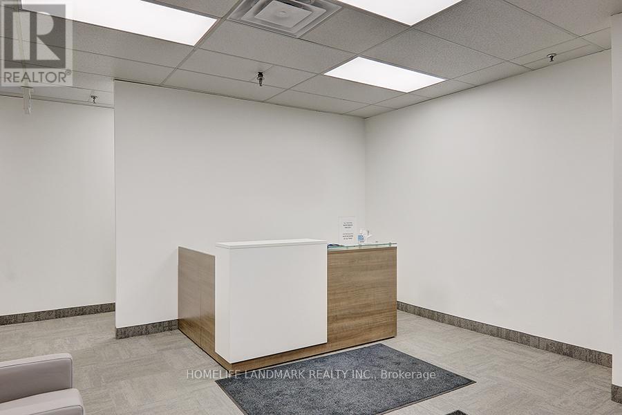 34 Riviera Drive, Markham, Ontario  L3R 5M1 - Photo 5 - N12191875