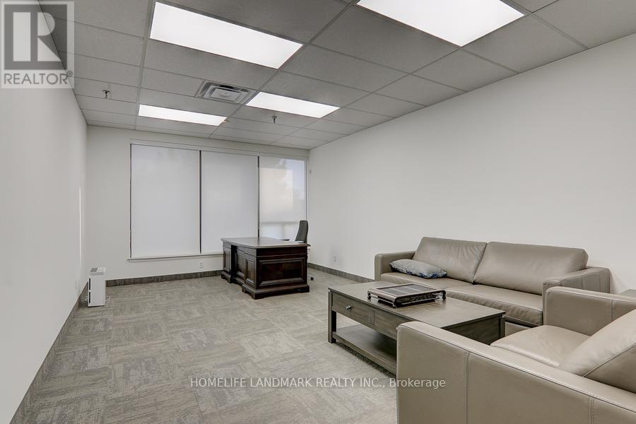 34 Riviera Drive, Markham, Ontario  L3R 5M1 - Photo 7 - N12191875