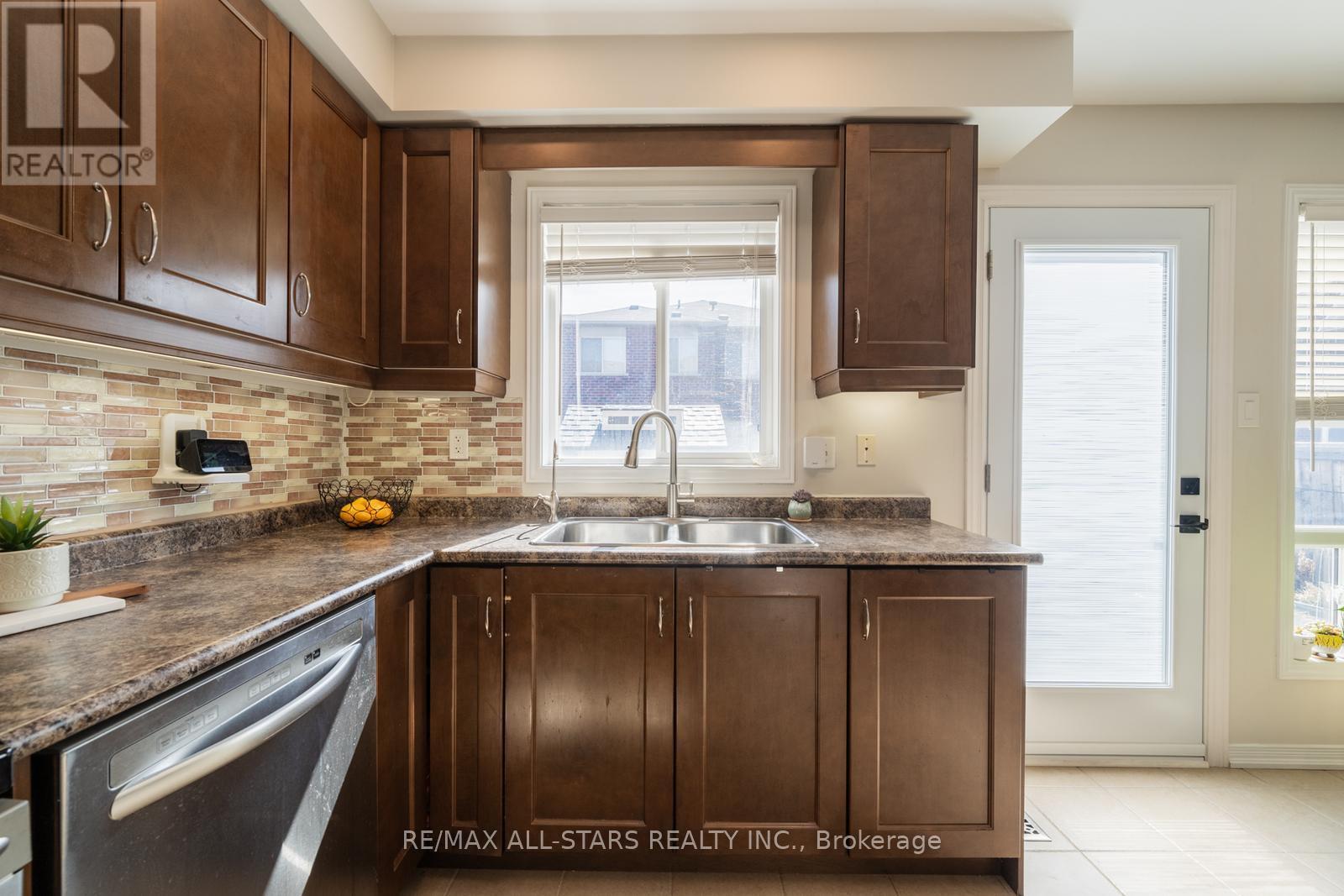 72 Daws Hare Crescent, Whitchurch-Stouffville (Stouffville), Ontario  L4A 0T6 - Photo 15 - N12191883