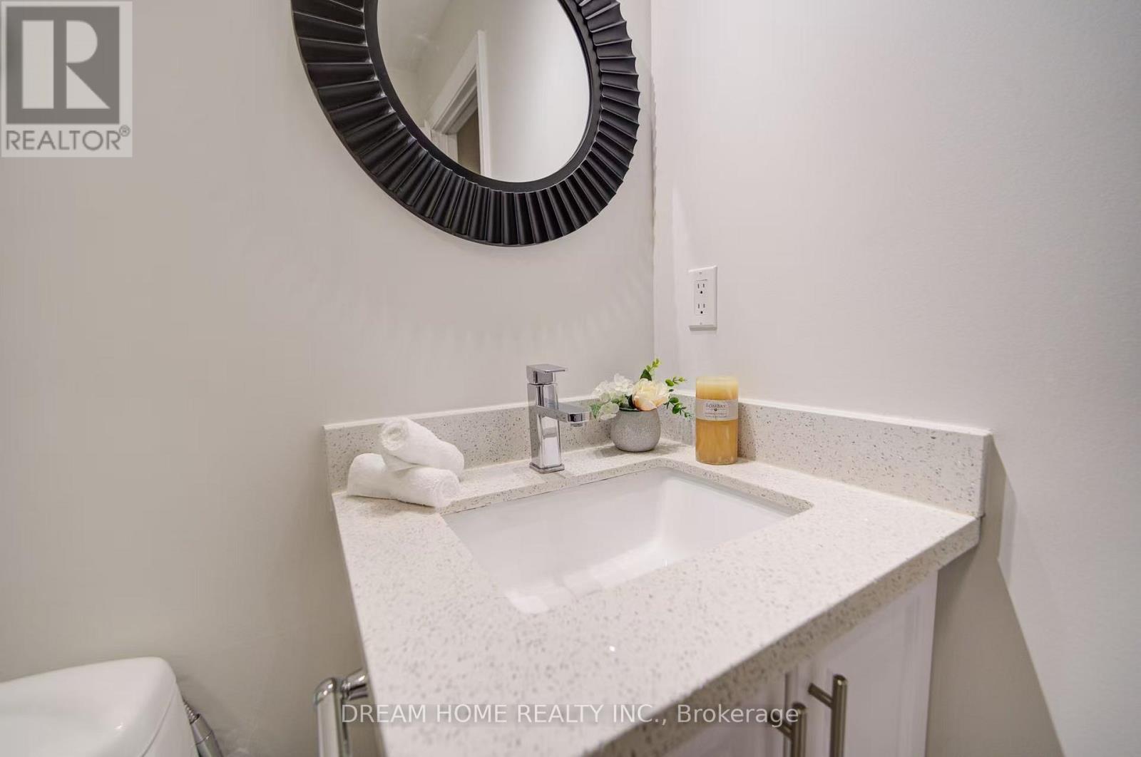 Room B - 3 Moses Crescent, Markham, Ontario  L6C 1R2 - Photo 10 - N12191950