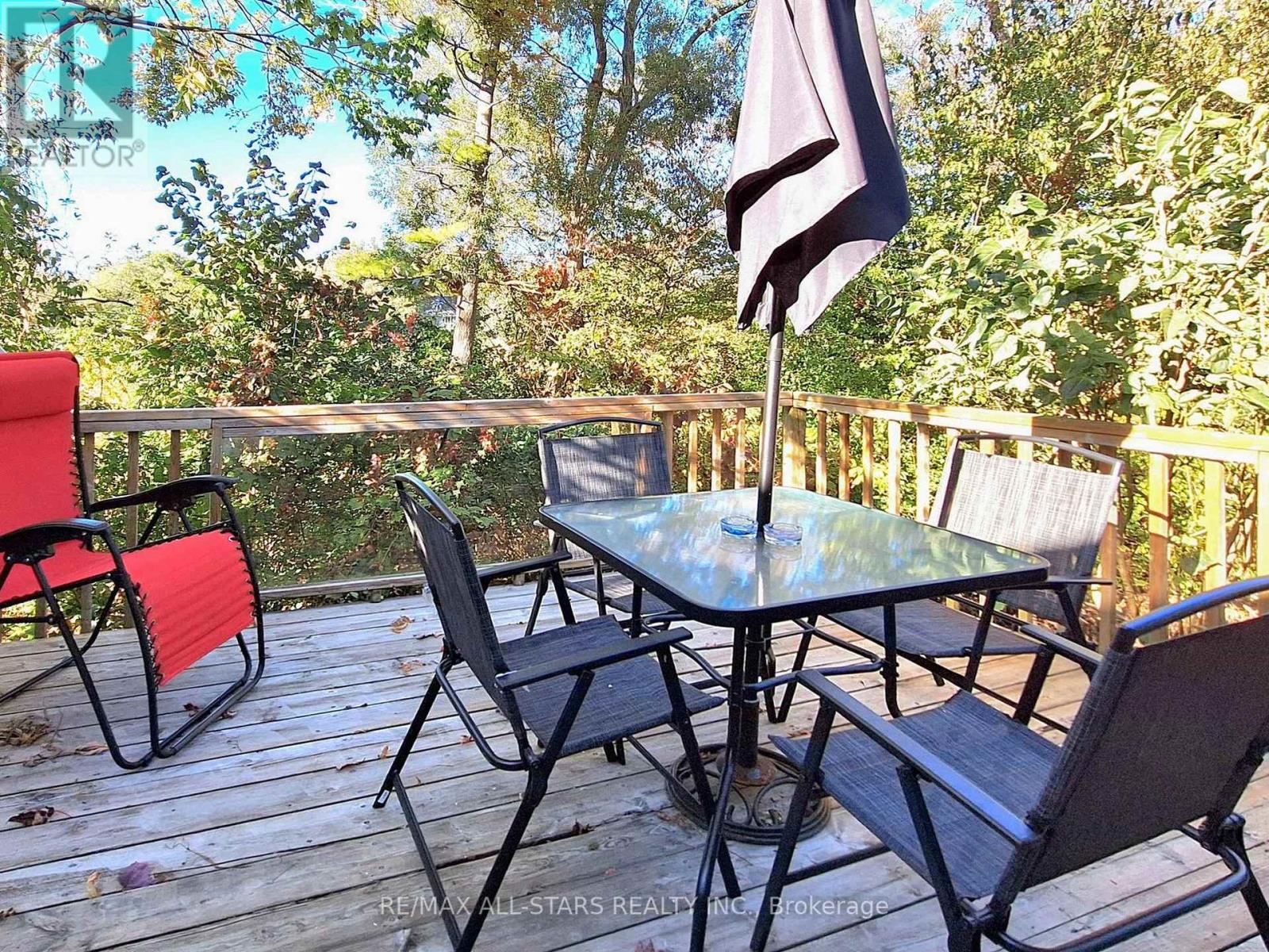 40 Riverglen Drive, Georgina, Ontario  L4P 2R1 - Photo 13 - N12191957