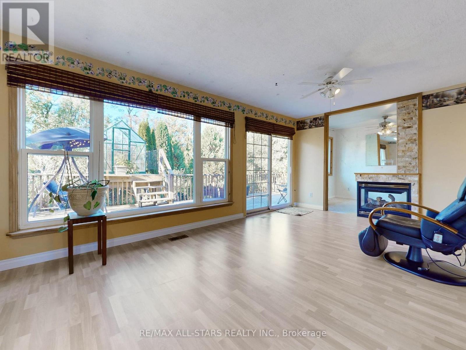 40 Riverglen Drive, Georgina, Ontario  L4P 2R1 - Photo 6 - N12191957