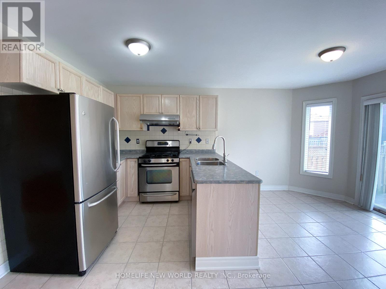 Main/upper - 22 Corkwood Crescent, Vaughan, Ontario  L6A 3B9 - Photo 10 - N12191987