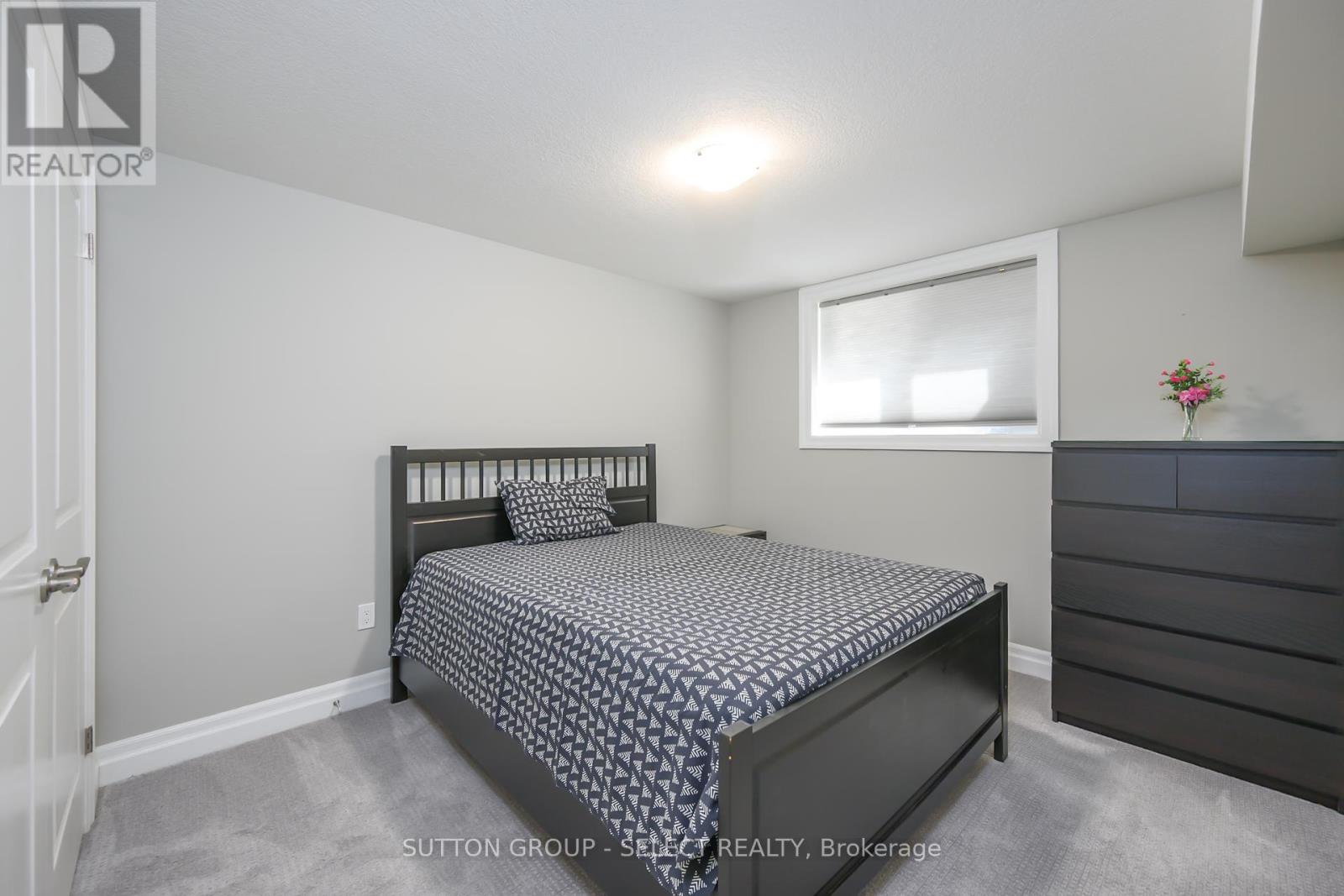 33 - 1061 Eagletrace Drive, London North, Ontario  N6G 0T3 - Photo 33 - X12192022