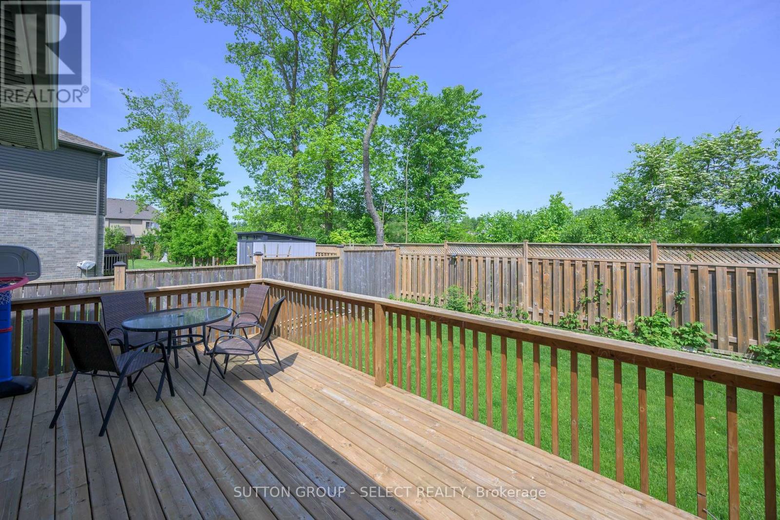 33 - 1061 Eagletrace Drive, London North, Ontario  N6G 0T3 - Photo 37 - X12192022