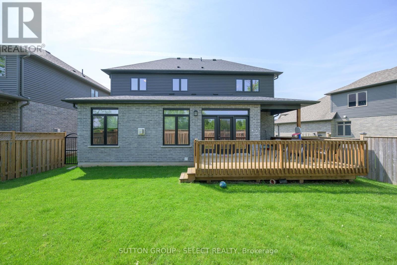 33 - 1061 Eagletrace Drive, London North, Ontario  N6G 0T3 - Photo 39 - X12192022