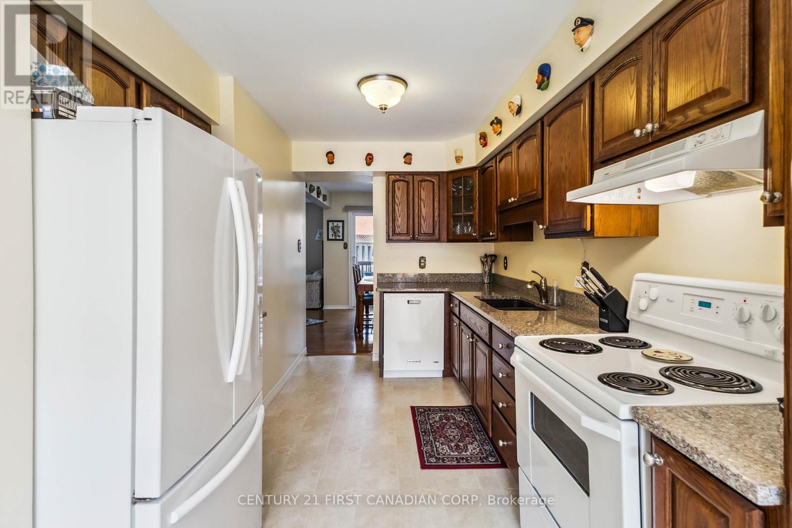 59 - 9 Ailsa Place, London South (South J), Ontario  N5Z 4Z6 - Photo 4 - X12192053