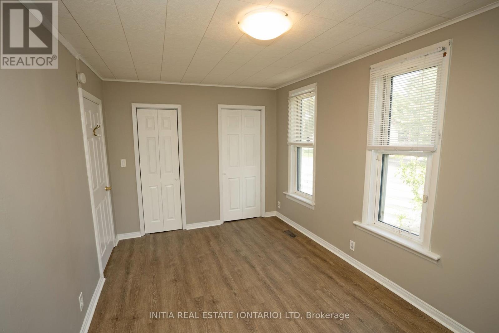 254 Durand Street, Sarnia, Ontario  N7T 5A3 - Photo 12 - X12192063