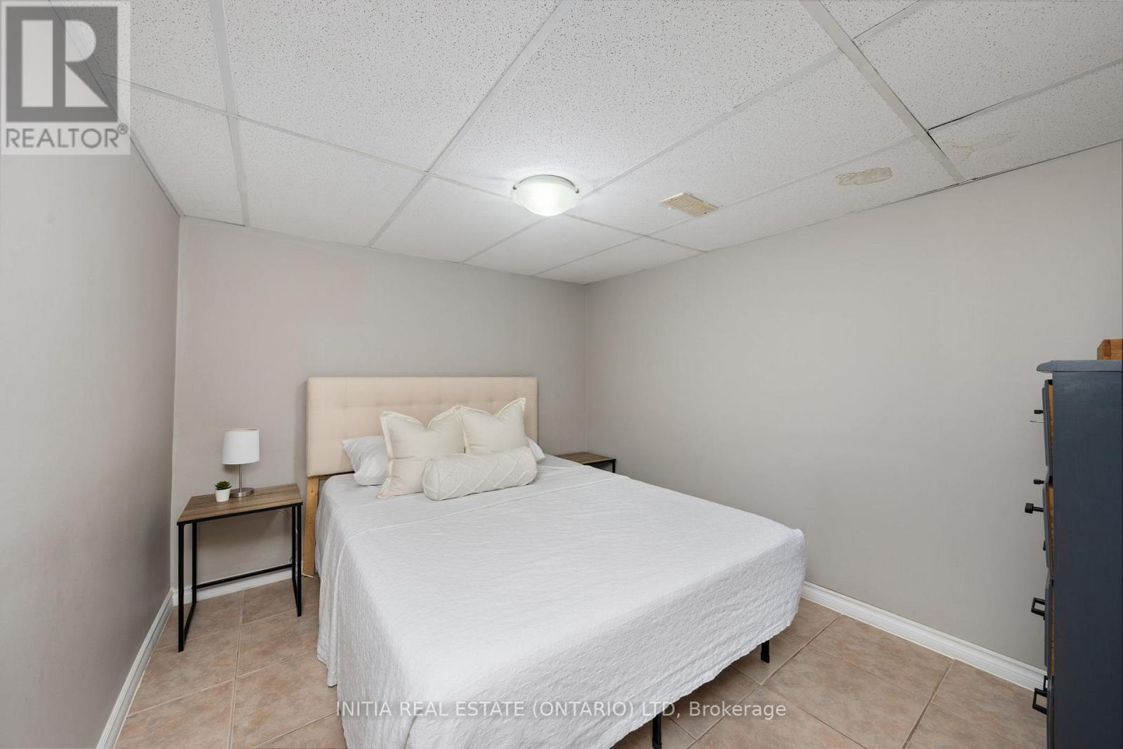 254 Durand Street, Sarnia, Ontario  N7T 5A3 - Photo 15 - X12192063