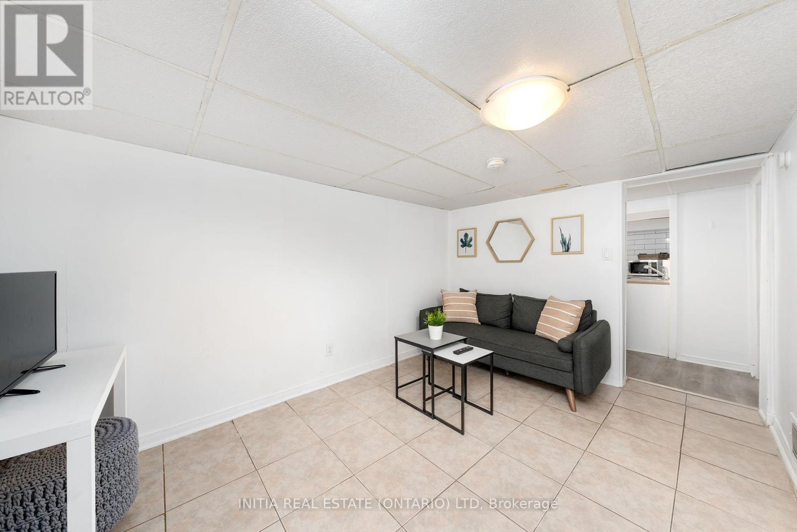 254 Durand Street, Sarnia, Ontario  N7T 5A3 - Photo 21 - X12192063