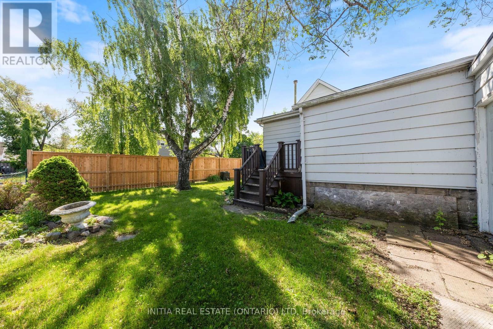 254 Durand Street, Sarnia, Ontario  N7T 5A3 - Photo 41 - X12192063