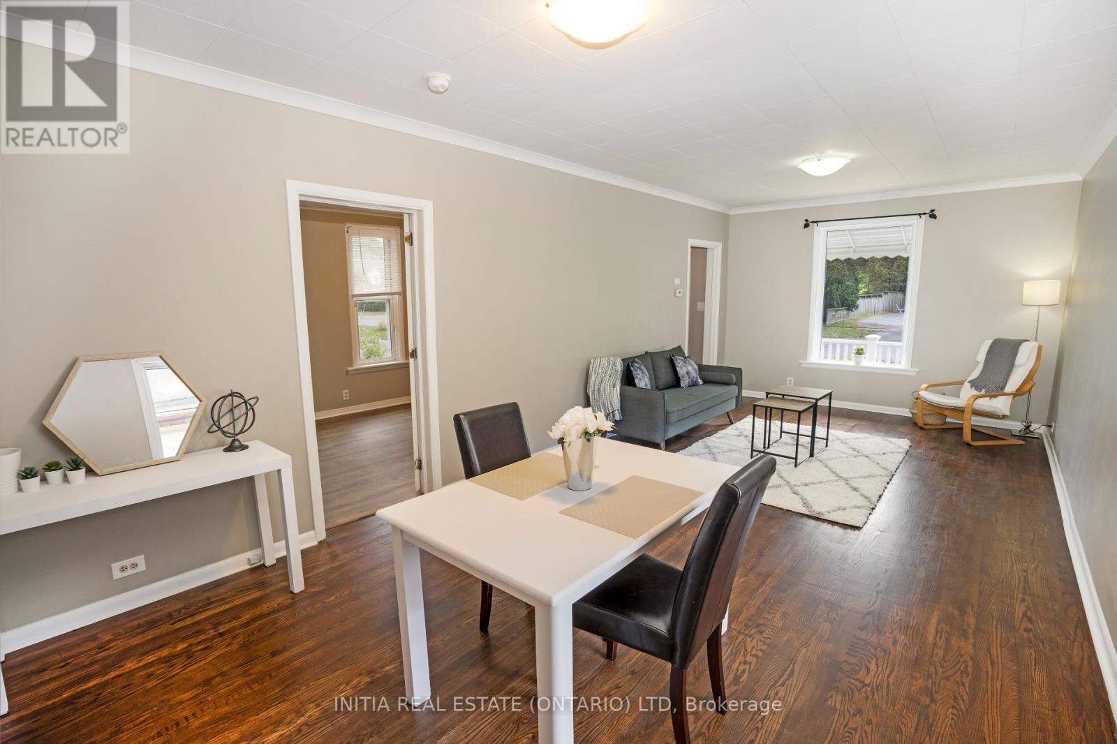 254 Durand Street, Sarnia, Ontario  N7T 5A3 - Photo 6 - X12192063