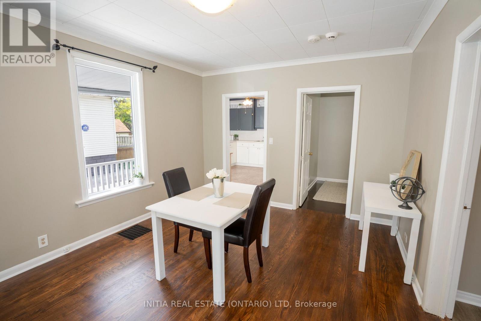 254 Durand Street, Sarnia, Ontario  N7T 5A3 - Photo 8 - X12192063