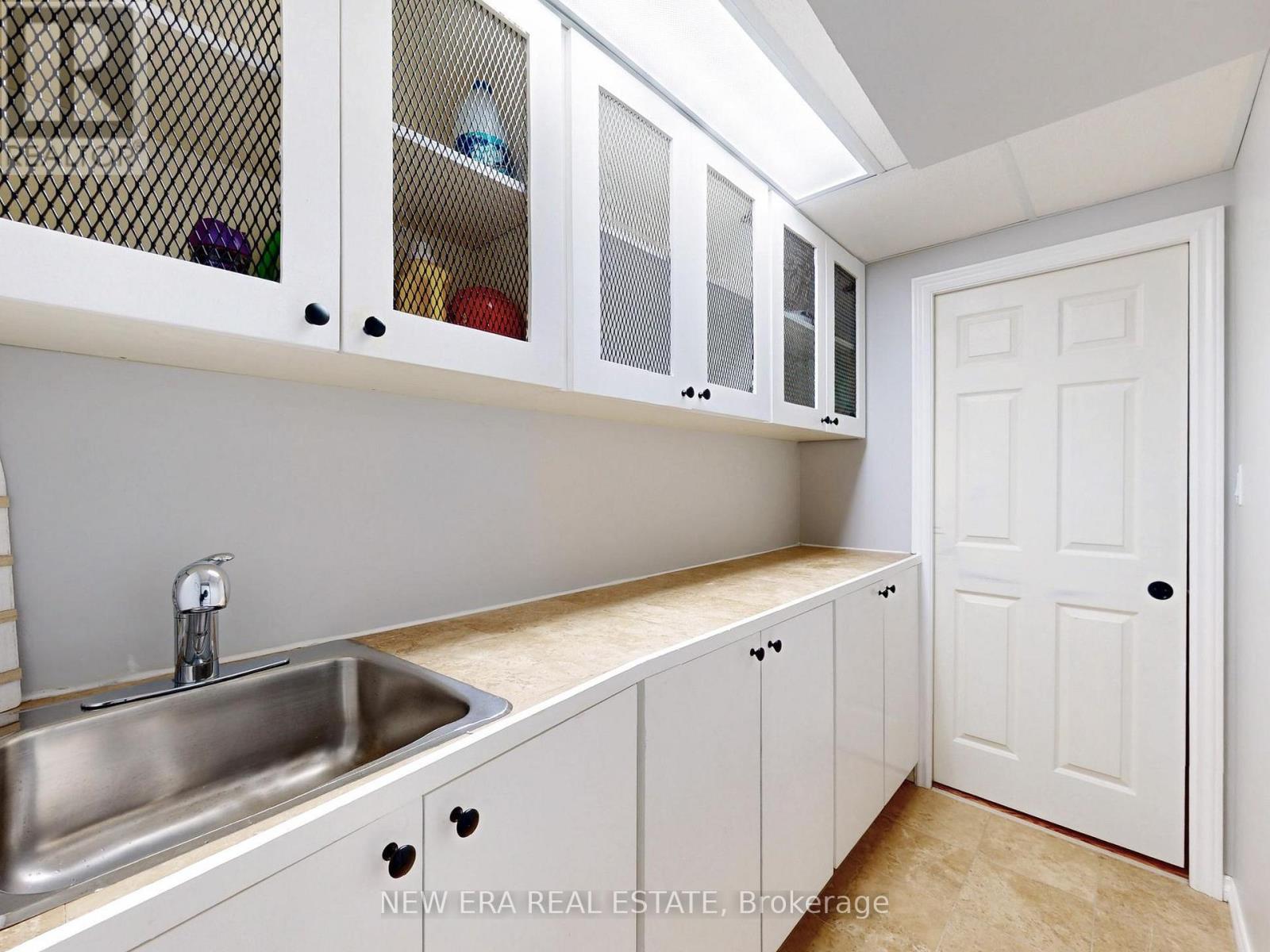 5380 Floral Hill Crescent, Mississauga, Ontario  L5V 1V3 - Photo 30 - W12189244