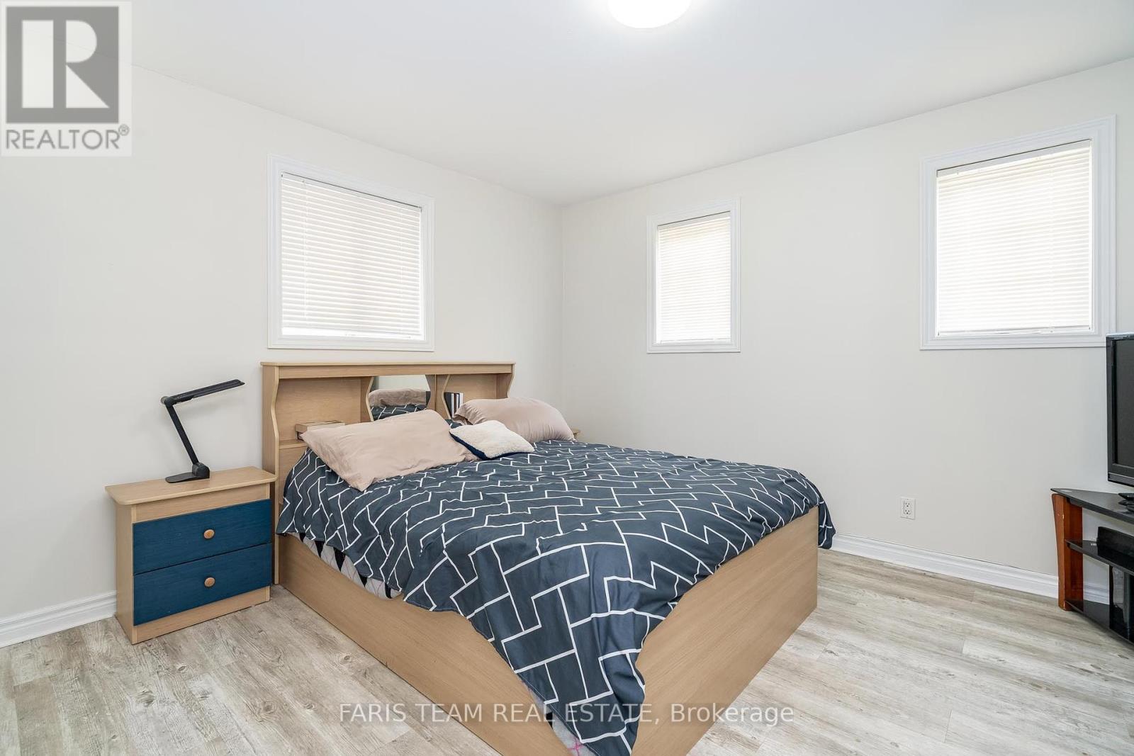 143 Burton Avenue, Barrie (Allandale), Ontario  L4N 2R9 - Photo 10 - S12191782