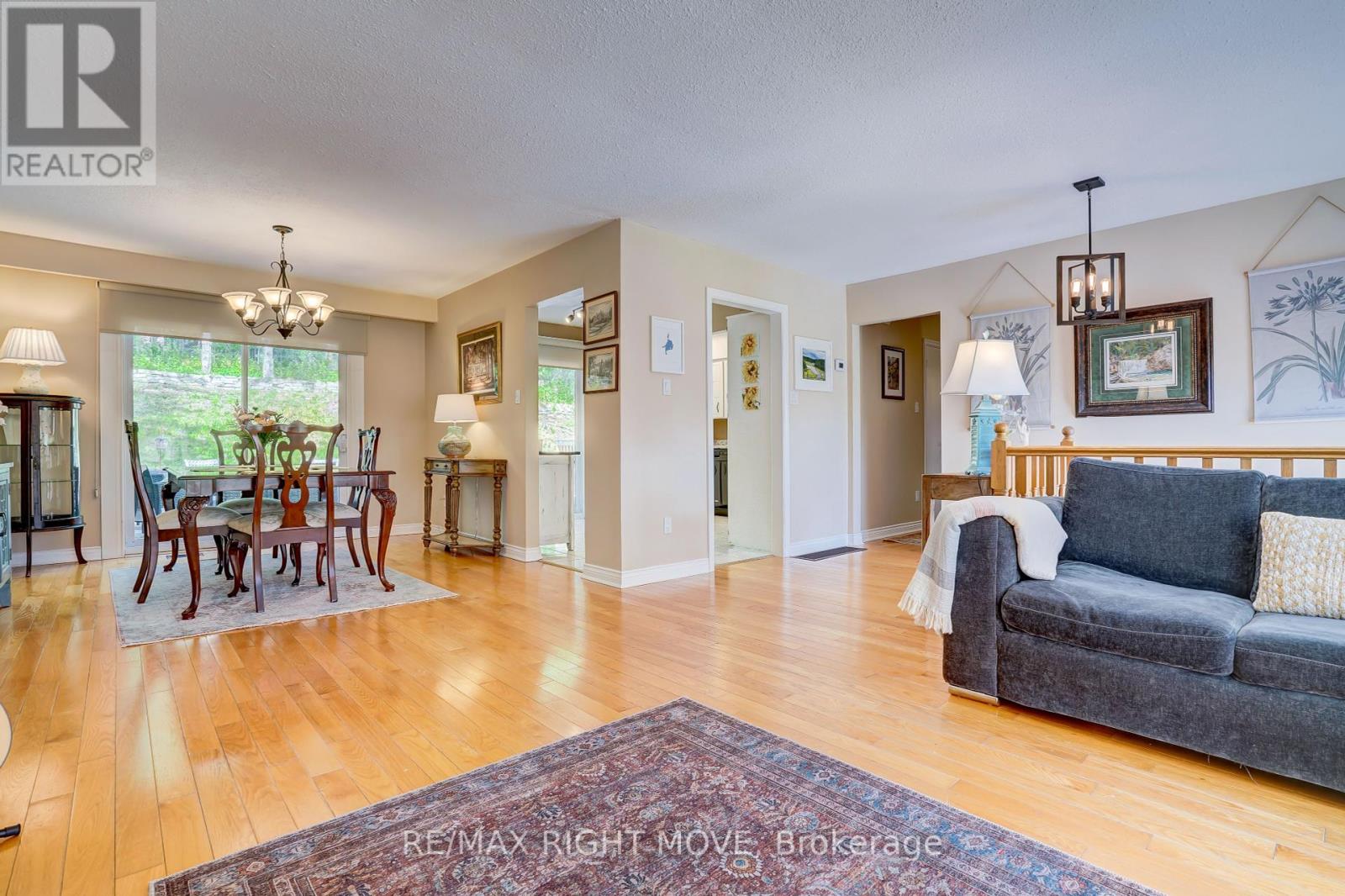 Property at 363 TALLWOOD DRIVE image 3