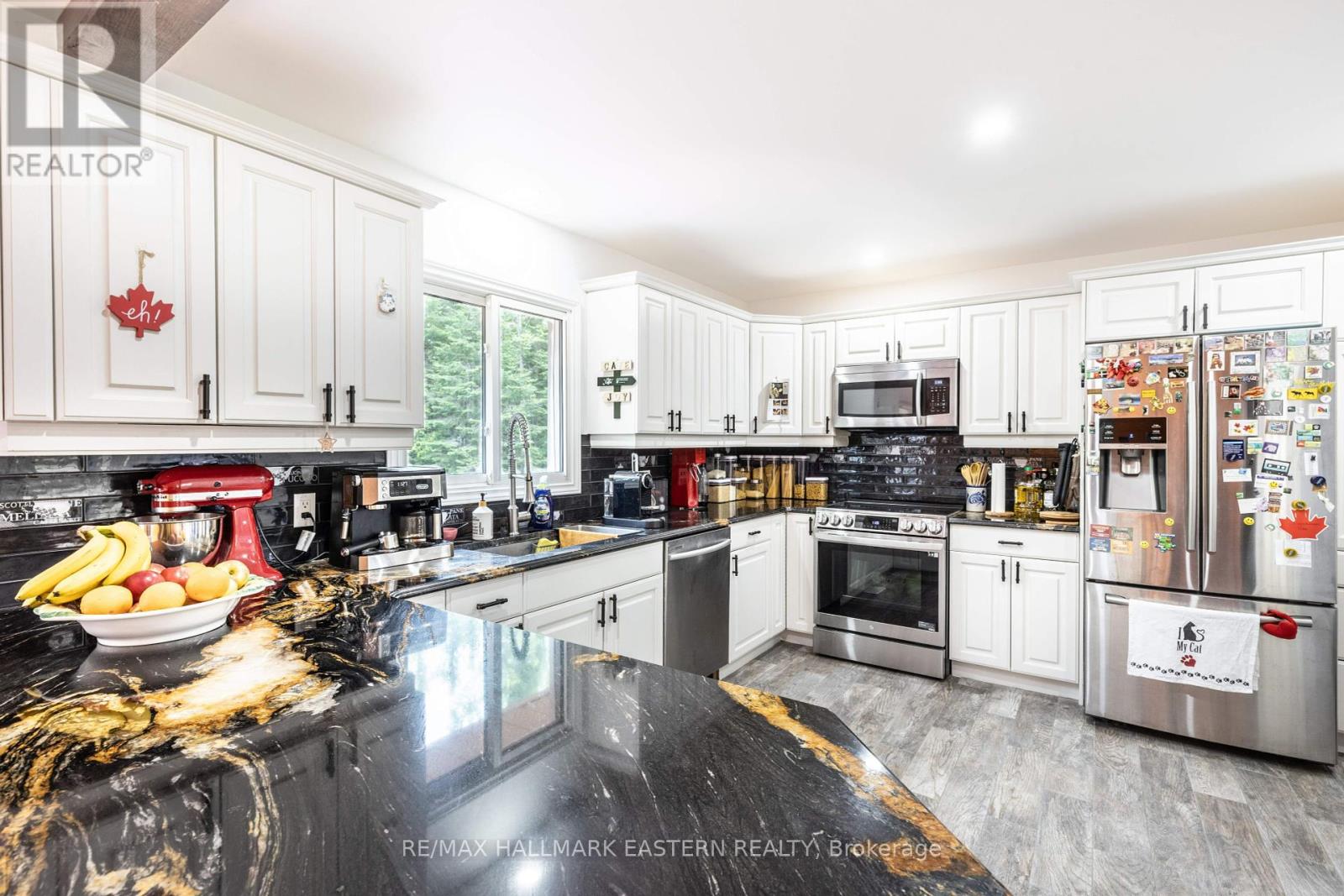 7 Juniper Isle Road, Kawartha Lakes, Ontario  K0M 1N0 - Photo 8 - X12192049