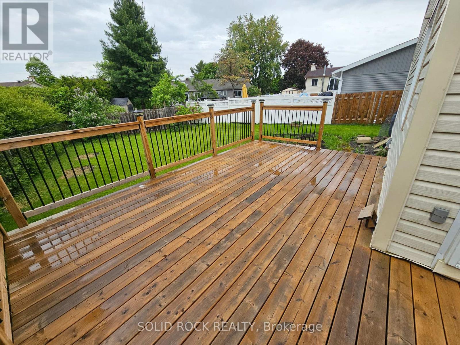 1631 Charbonneau Street, Ottawa, Ontario  K1E 2J6 - Photo 43 - X12191992