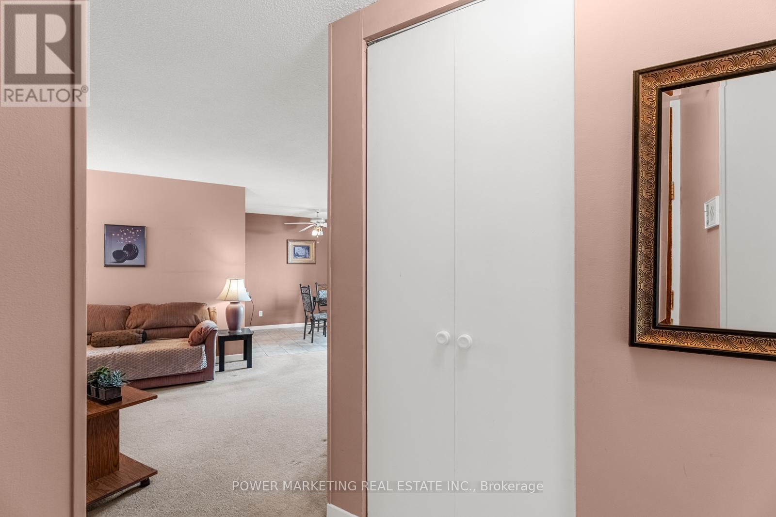 612 - 2000 Jasmine Crescent, Ottawa, Ontario  K1J 8K4 - Photo 6 - X12192092